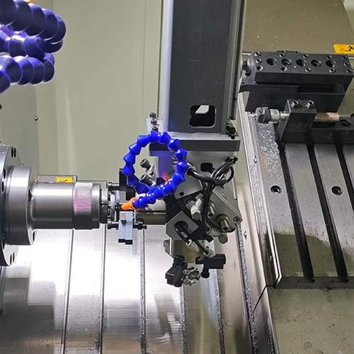 Automatic processing of CNC lathe